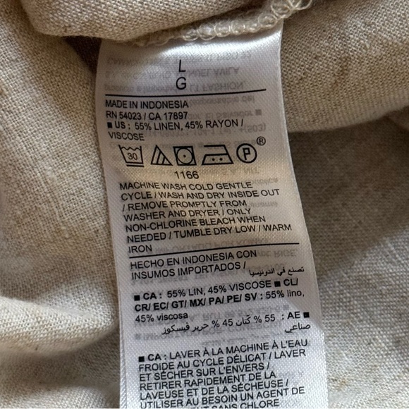 Old Navy Linen Blend Button Up Shirt - Picture 7 of 7